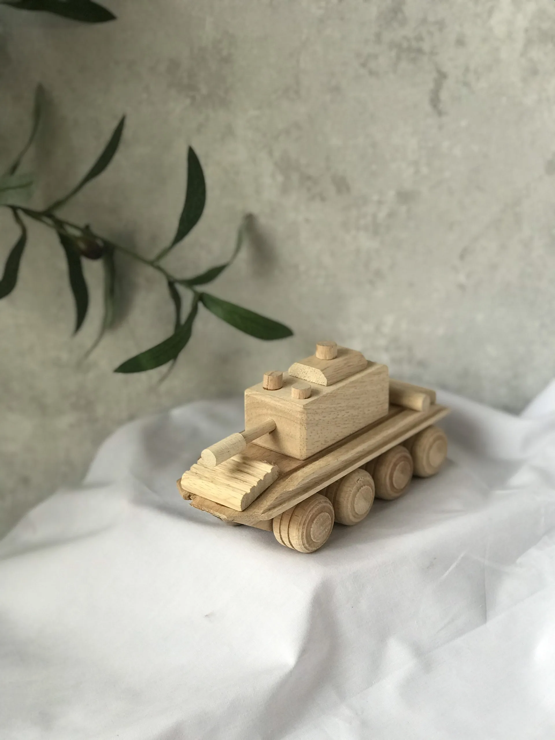 100% ручная работа! Деревянные игрушки танк Военный для детей Детский декор детской комнаты обучающая игрушка