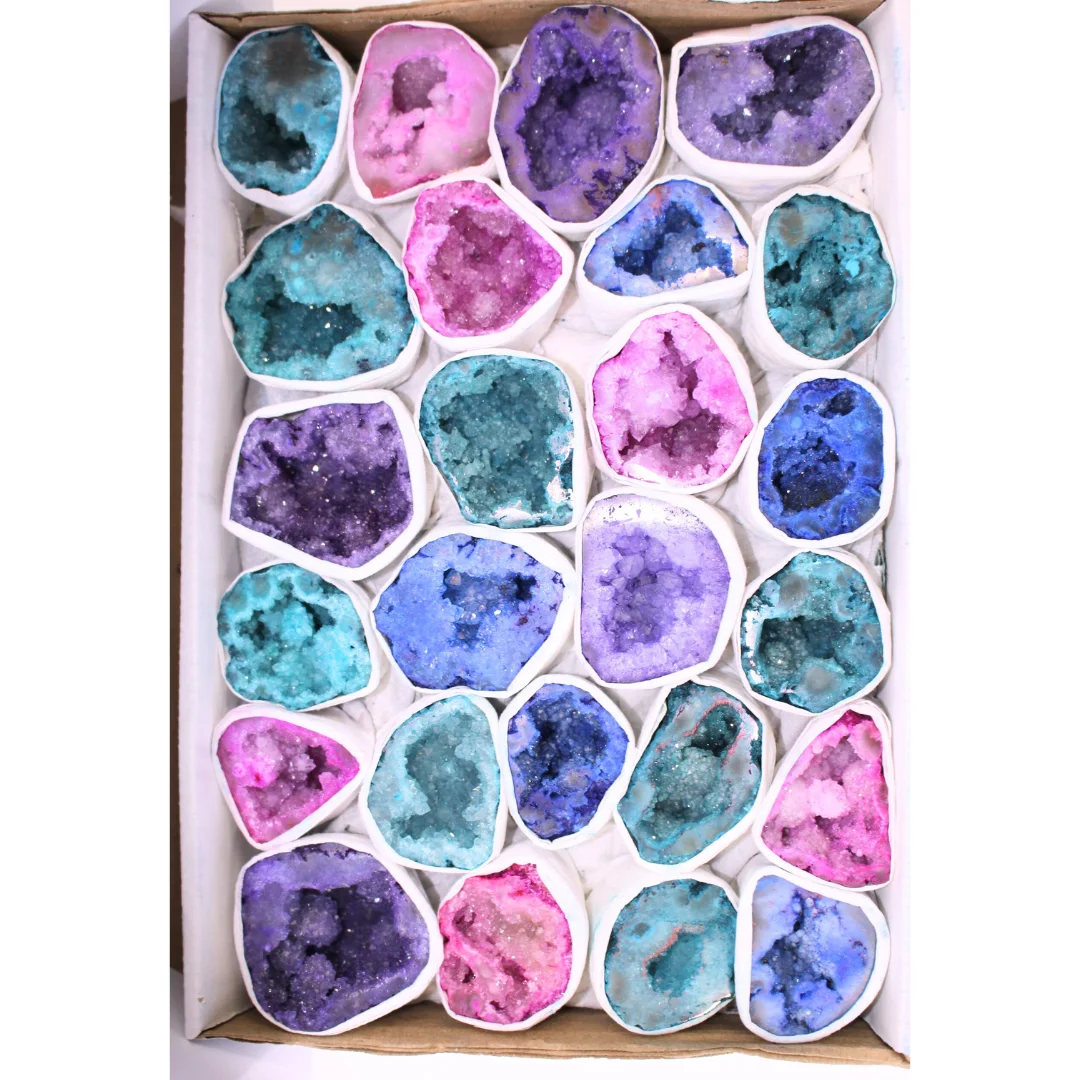 DYED QUARTZ GEODE (MOROCCO) FLAT BOX