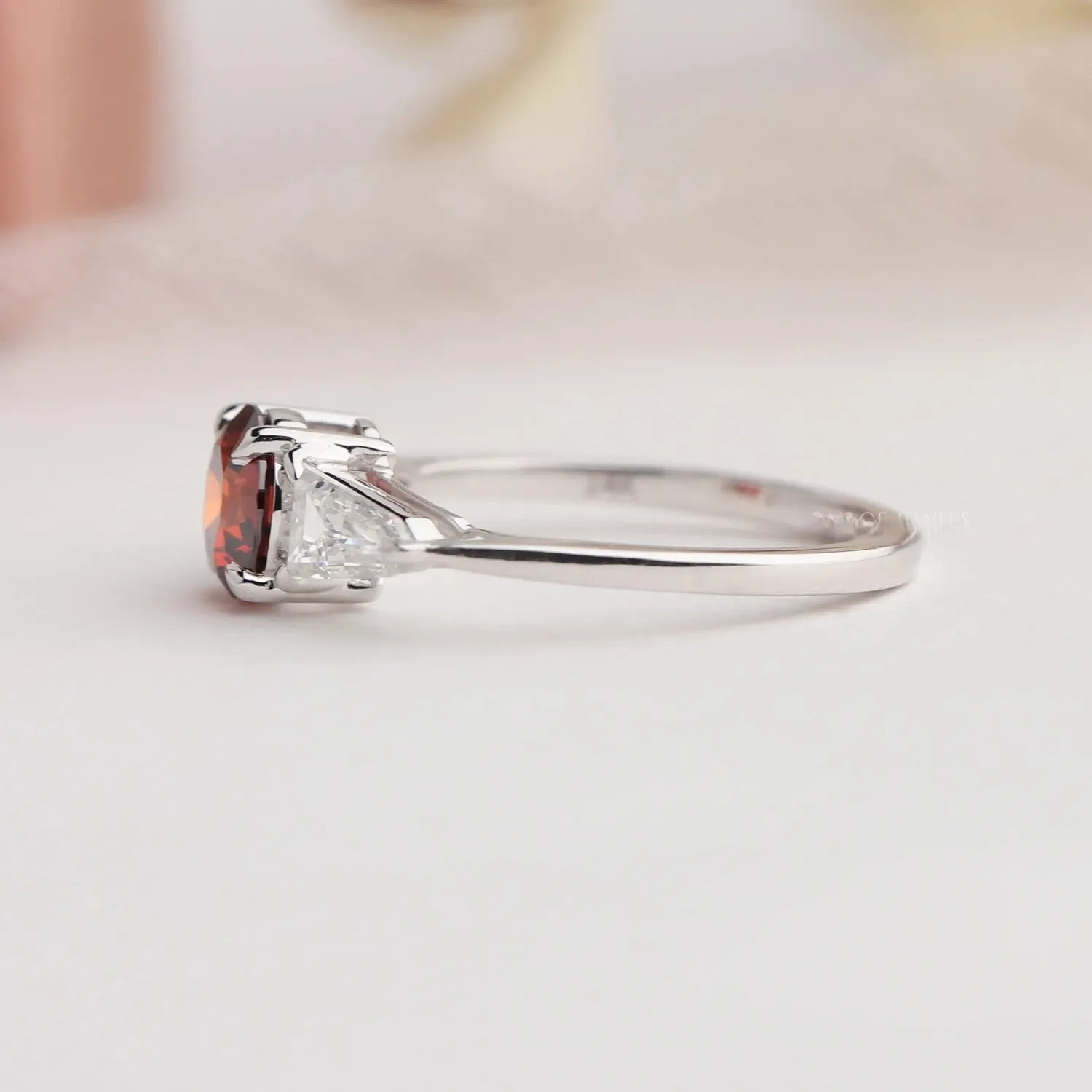 Fine 14k White Gold 8mm Round Red 6*2*4mm Trapazoid Lab Grown Diamond With Romantic Fine Jewelry For Her With Original Box