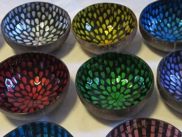 NEW DESIGN 2024 VIETNAM COLORFUL LACQUERWARE COCONUT BOWLS- TRADITIONAL HANDICRAFT PAINTED SHELL BOWL DINNERWARE AT LOW PRICE
