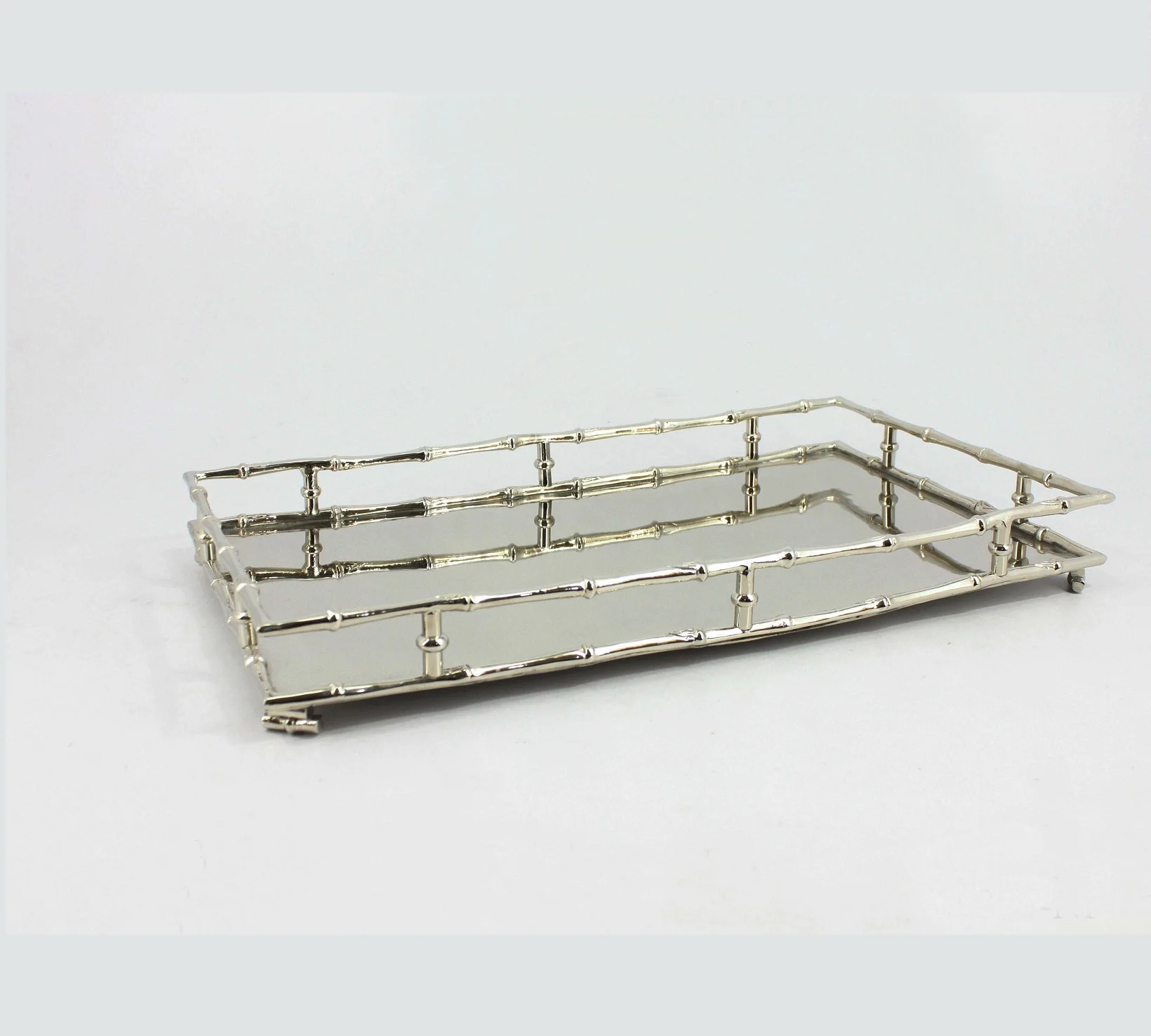 Antique Gold Finished Brass Metal Serving Tray Wholesale Manufacturer New Arrival Metal Tableware Serving Tray Exporter