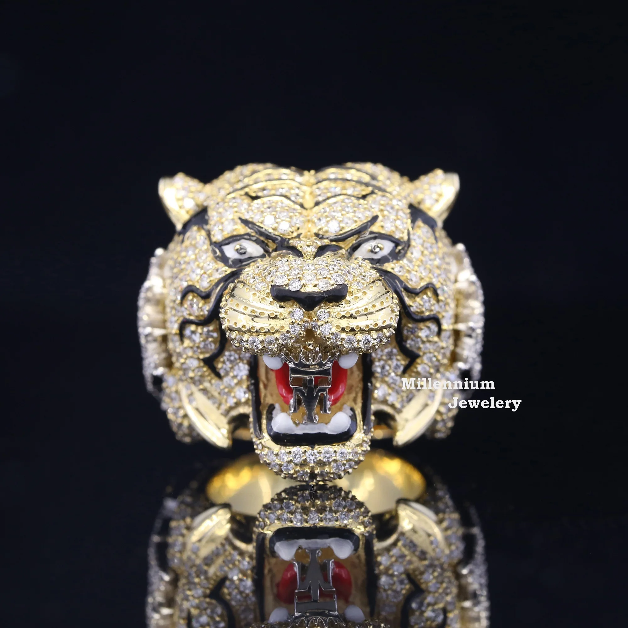 Top Quality Luxuries Round Cut VVS Moissanite Diamond Ring 925 Sterling Silver Tiger Ring Fully Iced Out Hip Hop Ring For Unisex