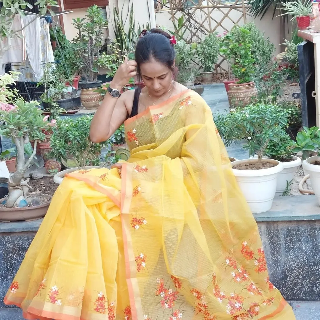 Apparel & Accessories Indian & Pakistani Authentic Kota Doriya Silk Saree for Girls Office Wear use from India