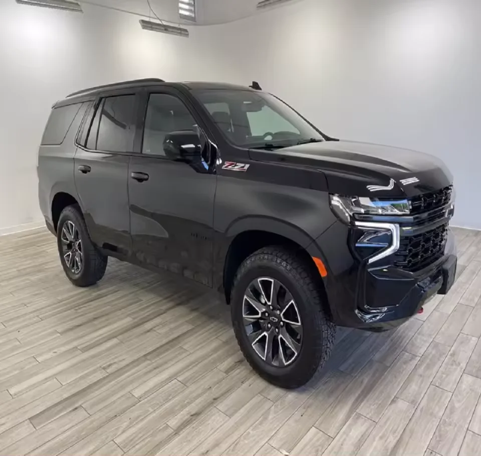 Довольно использованный черный Chevrolet Tahoe Z71 2018 до 2021