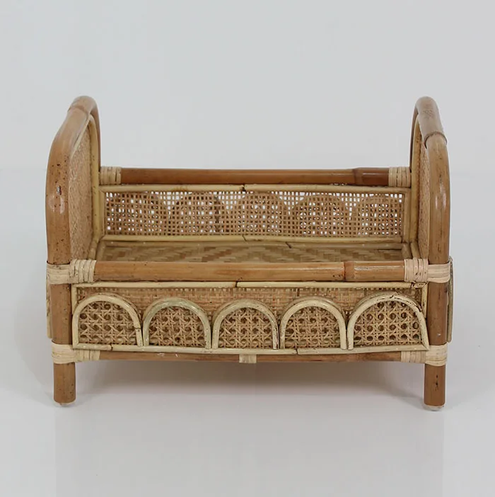 Sweet Scallops Rattan Dolls Crib For Kid