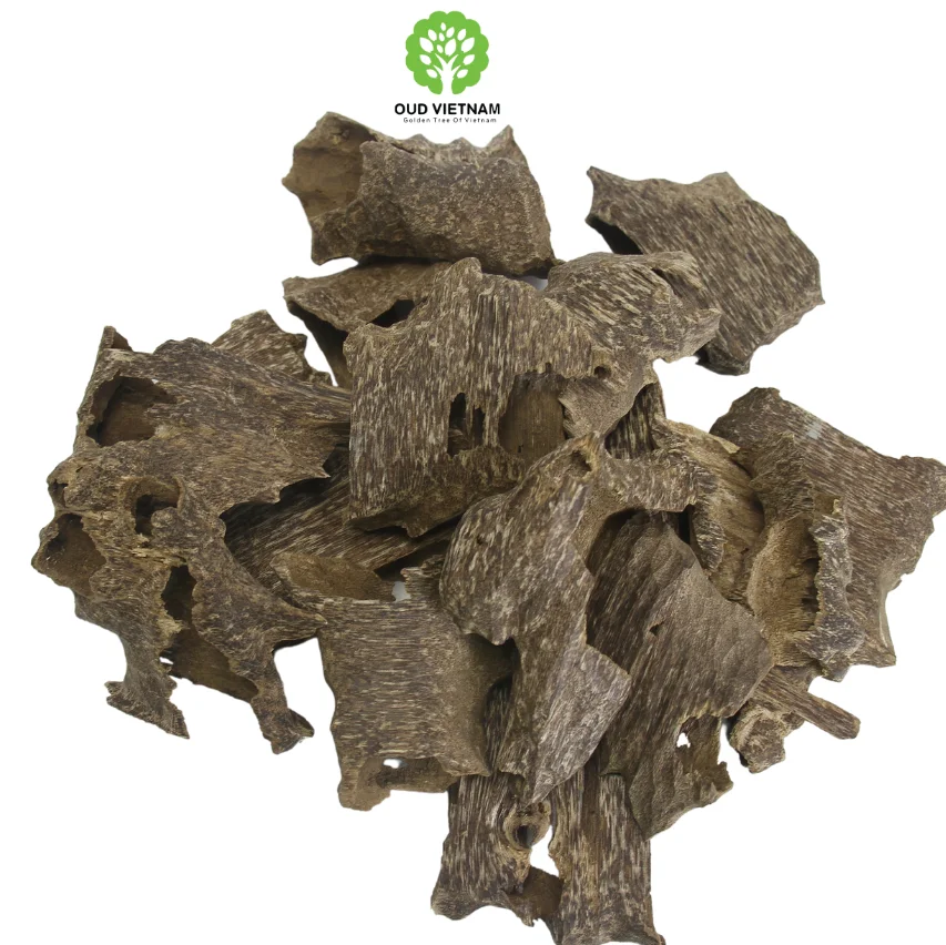 Kinam Natural Pure Oud Grade Tripple 40 Years Old Fragrance Agar Oud Bakhoor Agar Wood Chips Natural Oud Chips