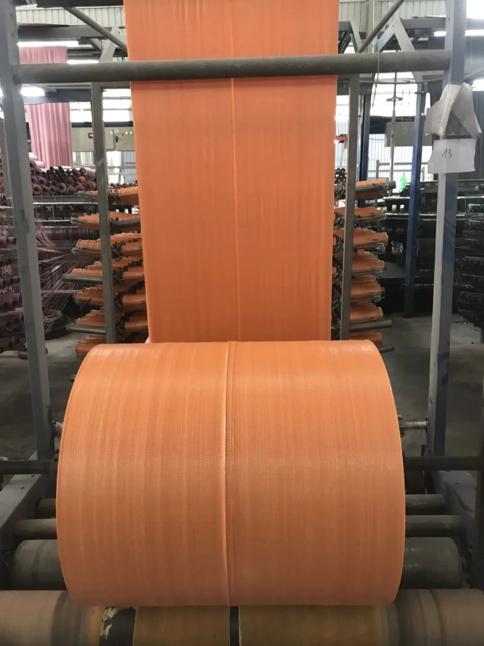 Vietnam100%  polyethylene new material  multi-colors pp woven bag roll wholesale