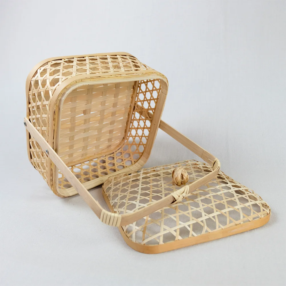 High popularity large covered decorative storage cherry outdoor picnic wicker baskets from Vietnam