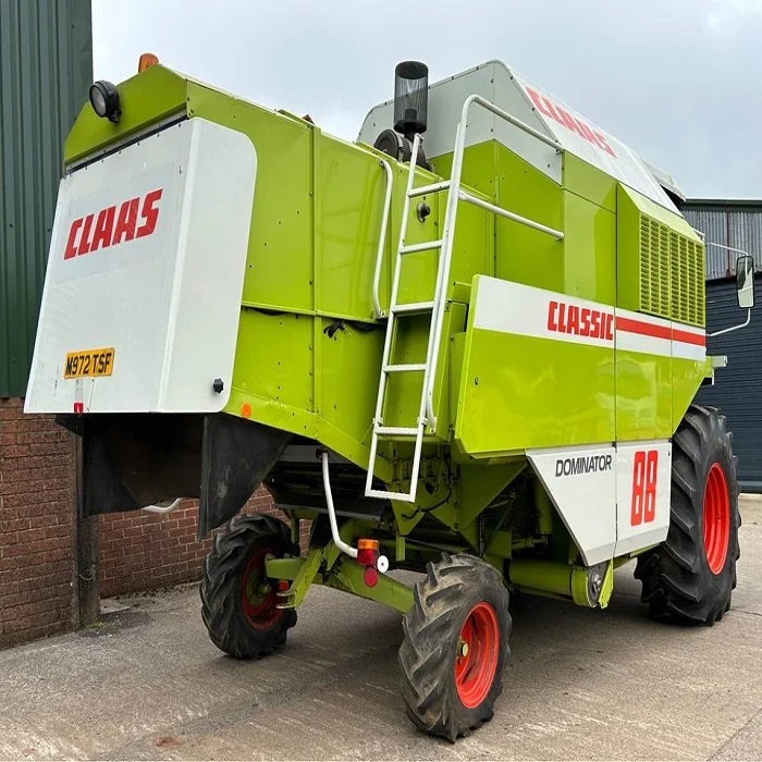 Fairly Used Agriculture Machinery Combine Harvester New-Holland CR9060 For Rice And Wheat Cheap Combine Harvester From France