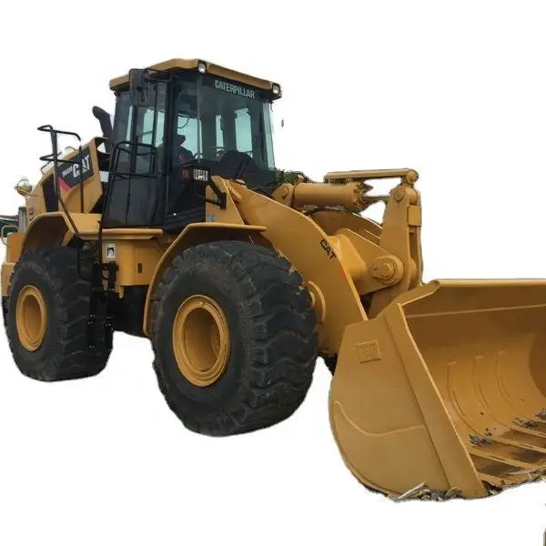 Экскаватор-погрузчик Caterpillar с гидравлической системой