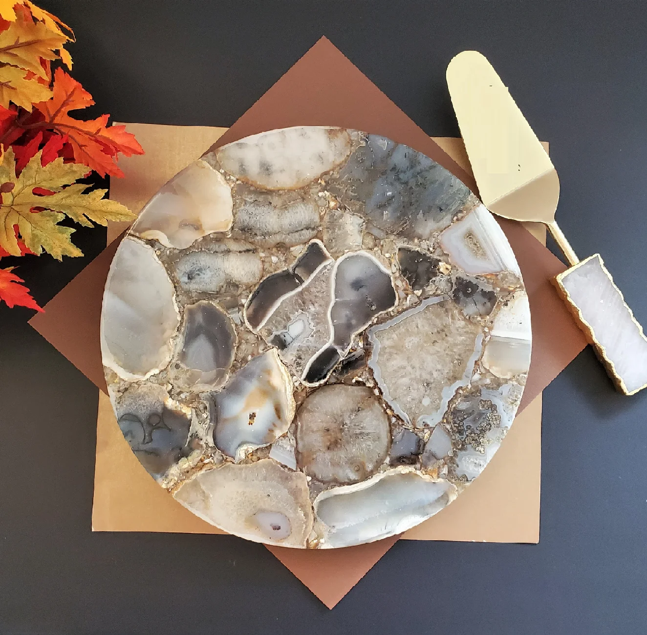 Cake Stand Wedding use resin Cake Pedestal Cupcake Server Hand Made pedestal cake stand With exaggerated gold edge