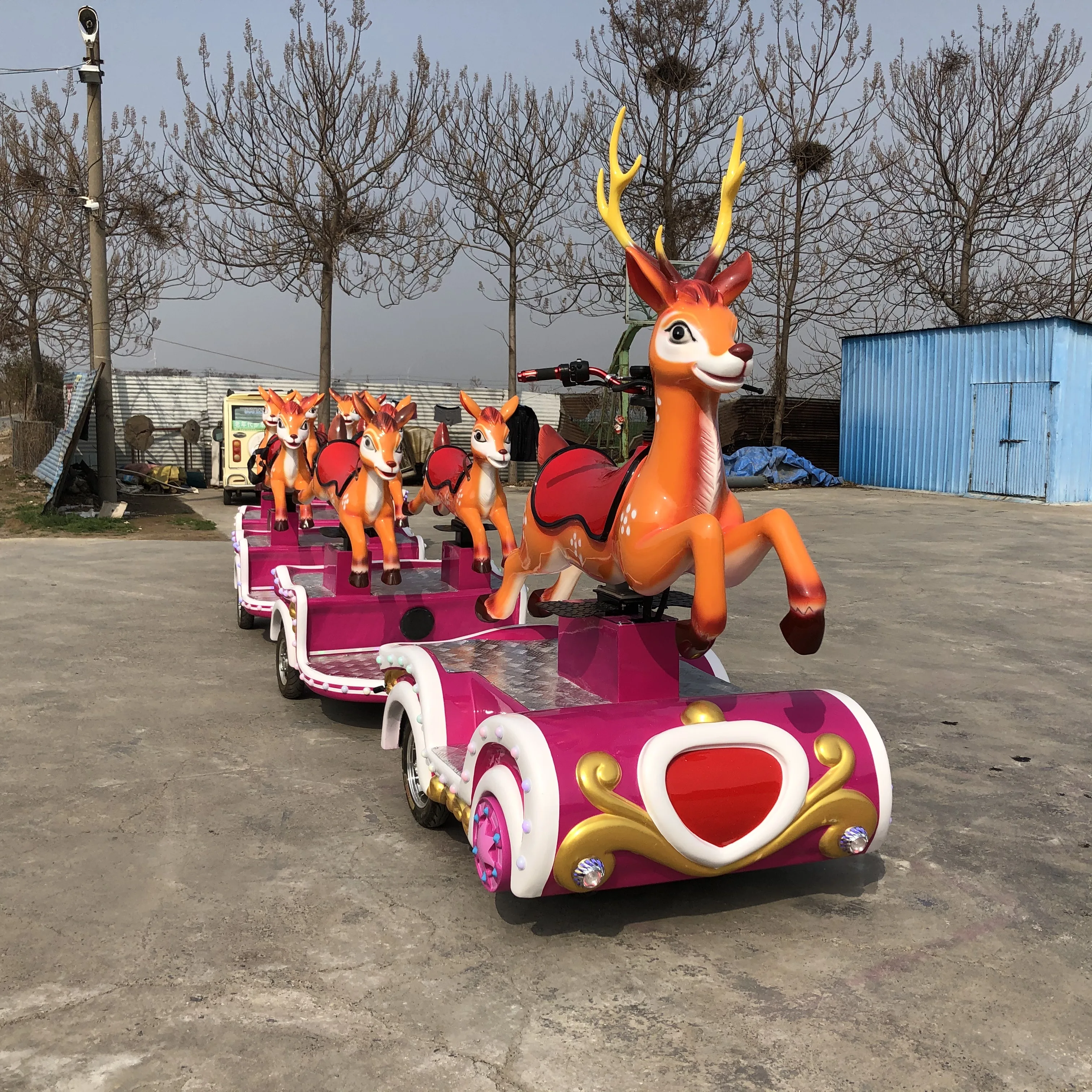Funny exciting attractions hot selling factory wholesale amusement park trackless tourist train ride for sale