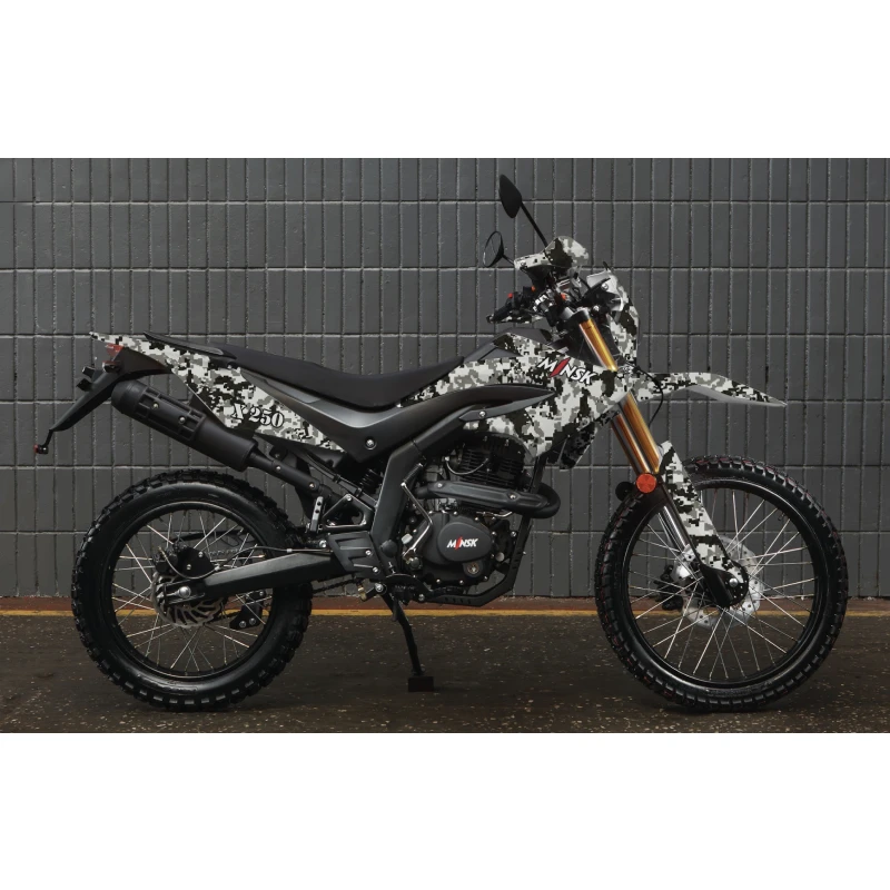M1NSK X 250 MILITARY SPORT OFF-ROAD MOTORCYCLE TRACKER RACER BLACK ORANGE ENDURO MOTORCYCLE MOTO