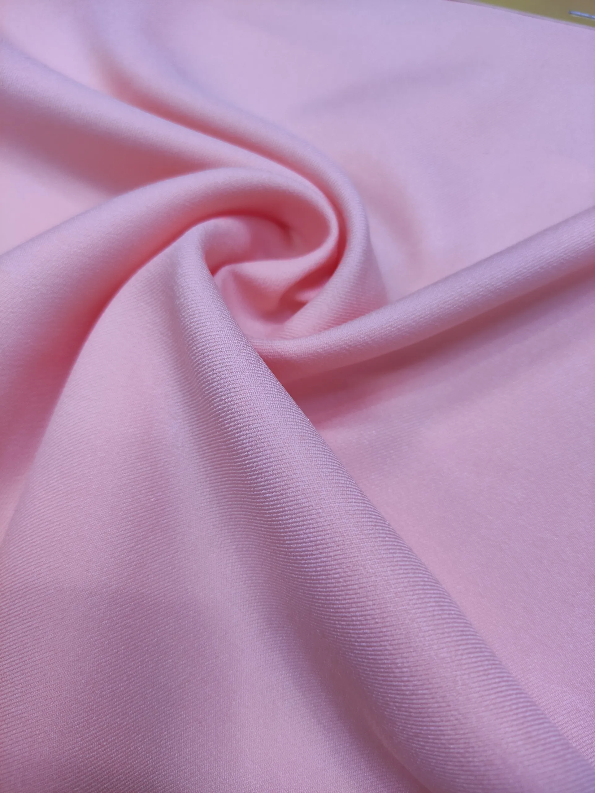 POLYESTER PLAIN FABRIC WHOLESALE PRICE VIETNAM LUXURY ELEGENT SMOOTH SOFT PLAIN DYED WOVEN CUSTOM COLOR FOR DRESS GARMENT #M943A