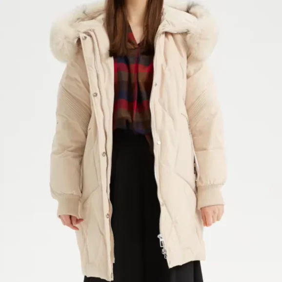 2024 OEM ODM Custom color Rubber logo Nylon Women Winter Duck Down Coat fur hoodie Women Long thick down jacket for Winter