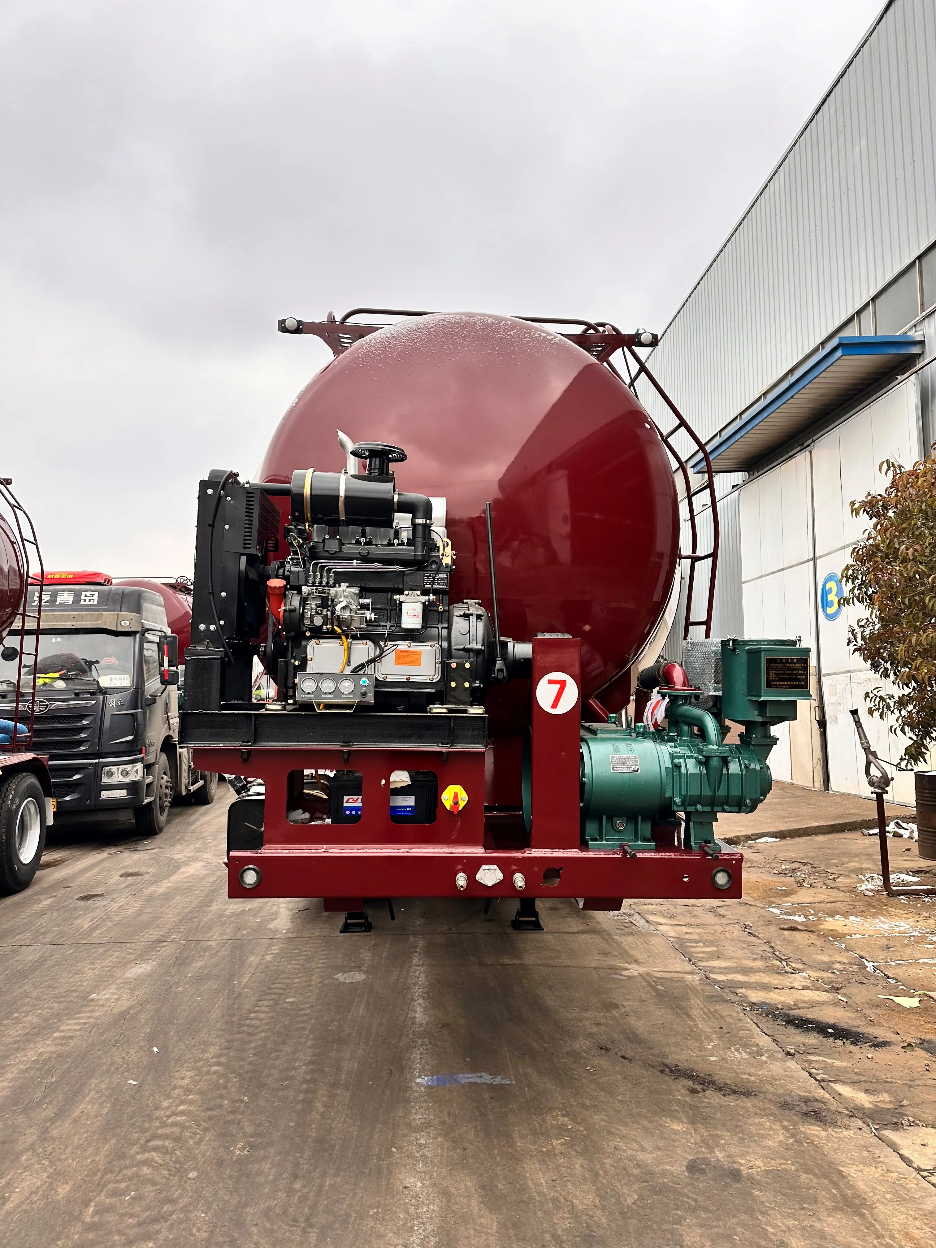 Factory Direct Best Price brand New Dry Bulk Cement Silo Tank/ Powder Material Tanker Bulk Cement Tank Semi Trailers 40-60 Cbm