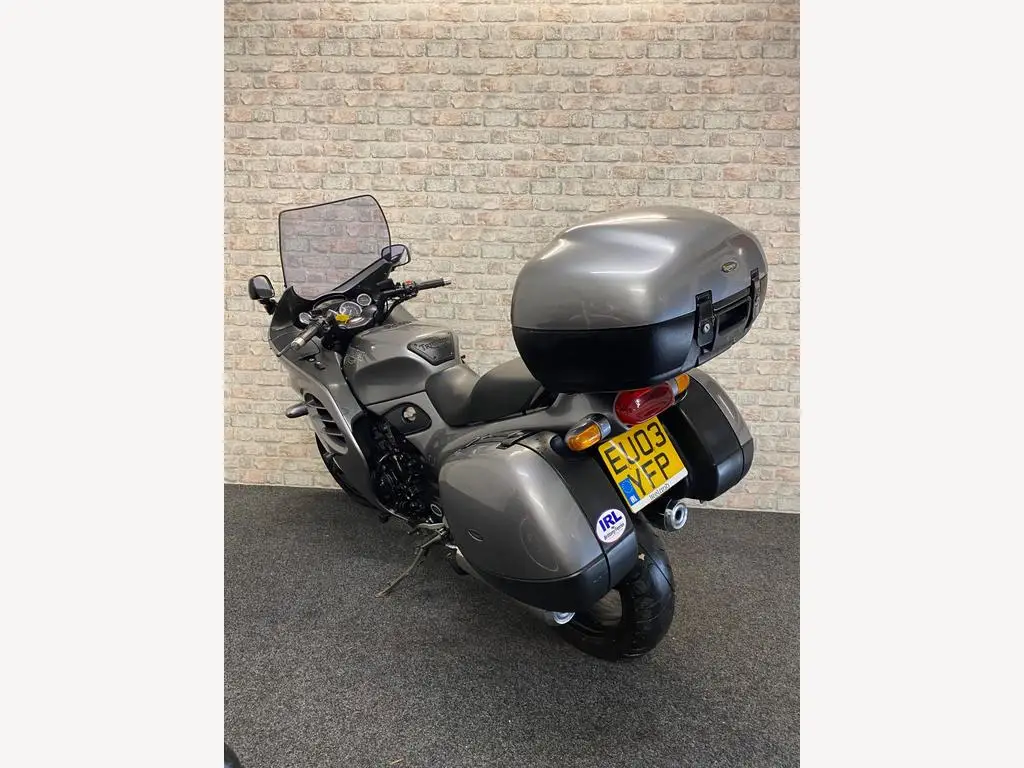 Лучшая цена оптовая продажа Triumph Trophy 1200 1180cc велосипед с очень низким пробегом 1000cc Подержанный спортивный для продажи