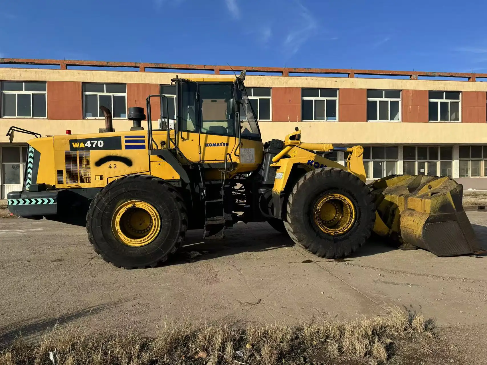 Используемый WA470-6 Komatsu оригинальный цвет и двигатель из Японии 2012 модель WA470 по хорошей цене для продажи отличное состояние машины