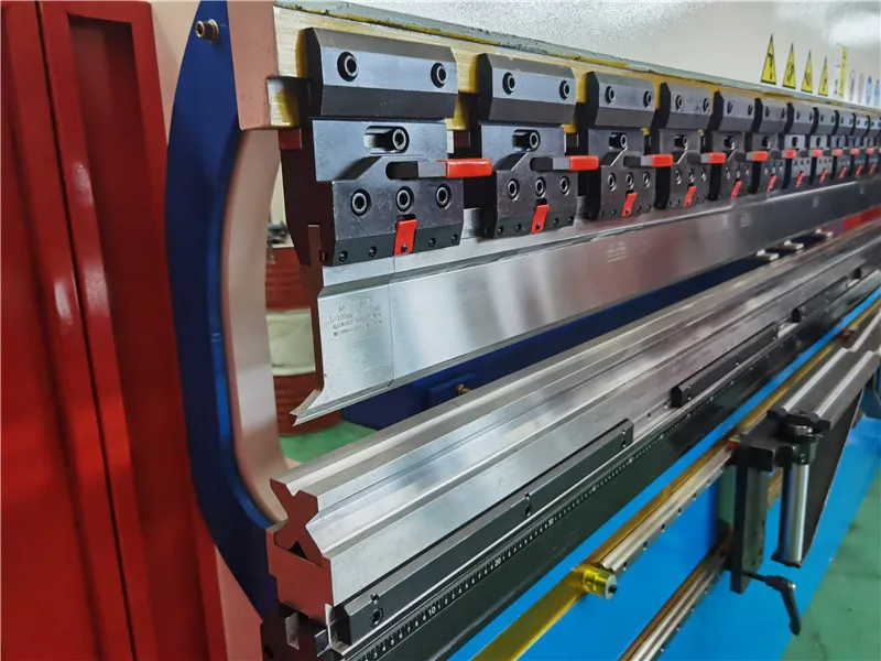 835MM 4V Hydraulic Press Brake Machine Tool And Dies