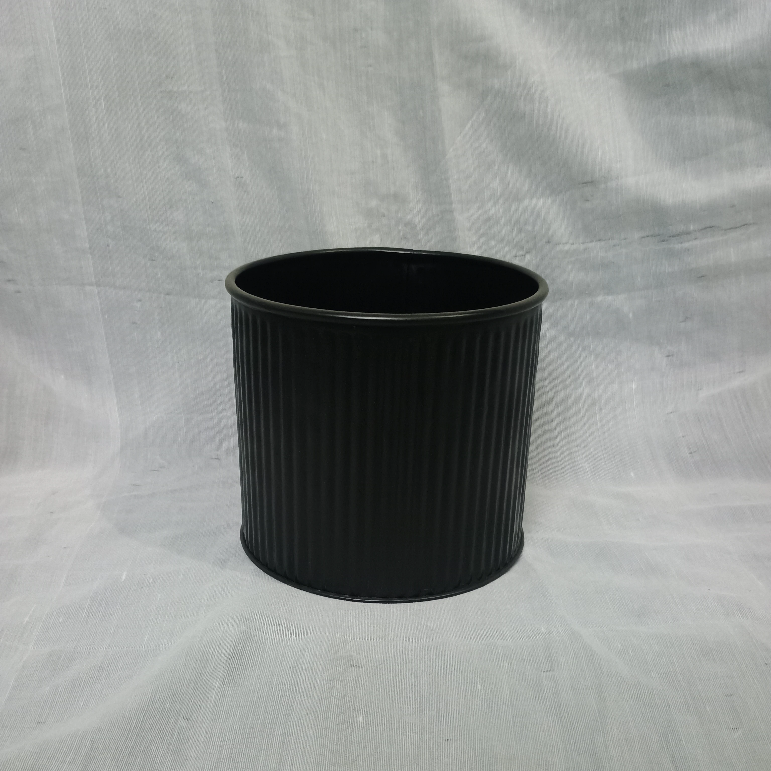 Pickling Black vertical stripes iron small Flower Bucket Pot Covers For Home and Garden
