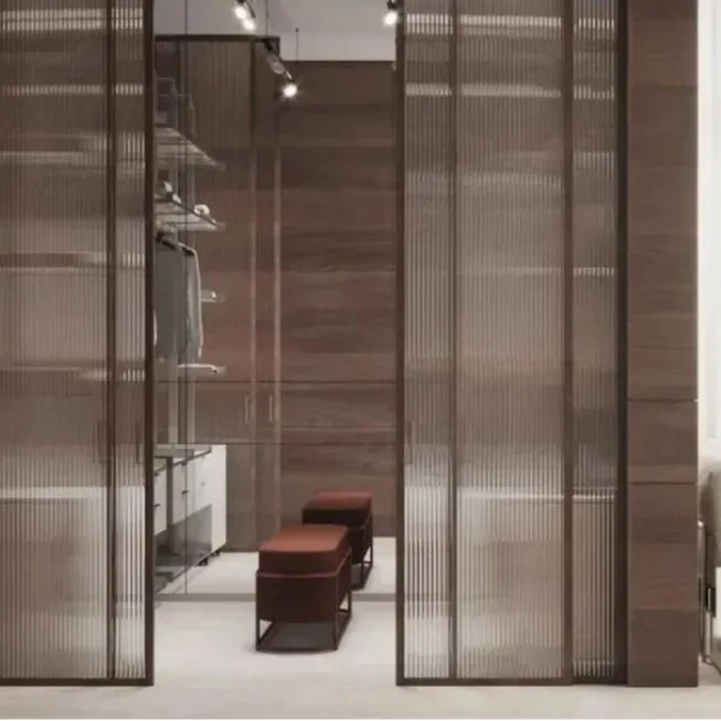 MORU glass for interior partitions Patterned glass