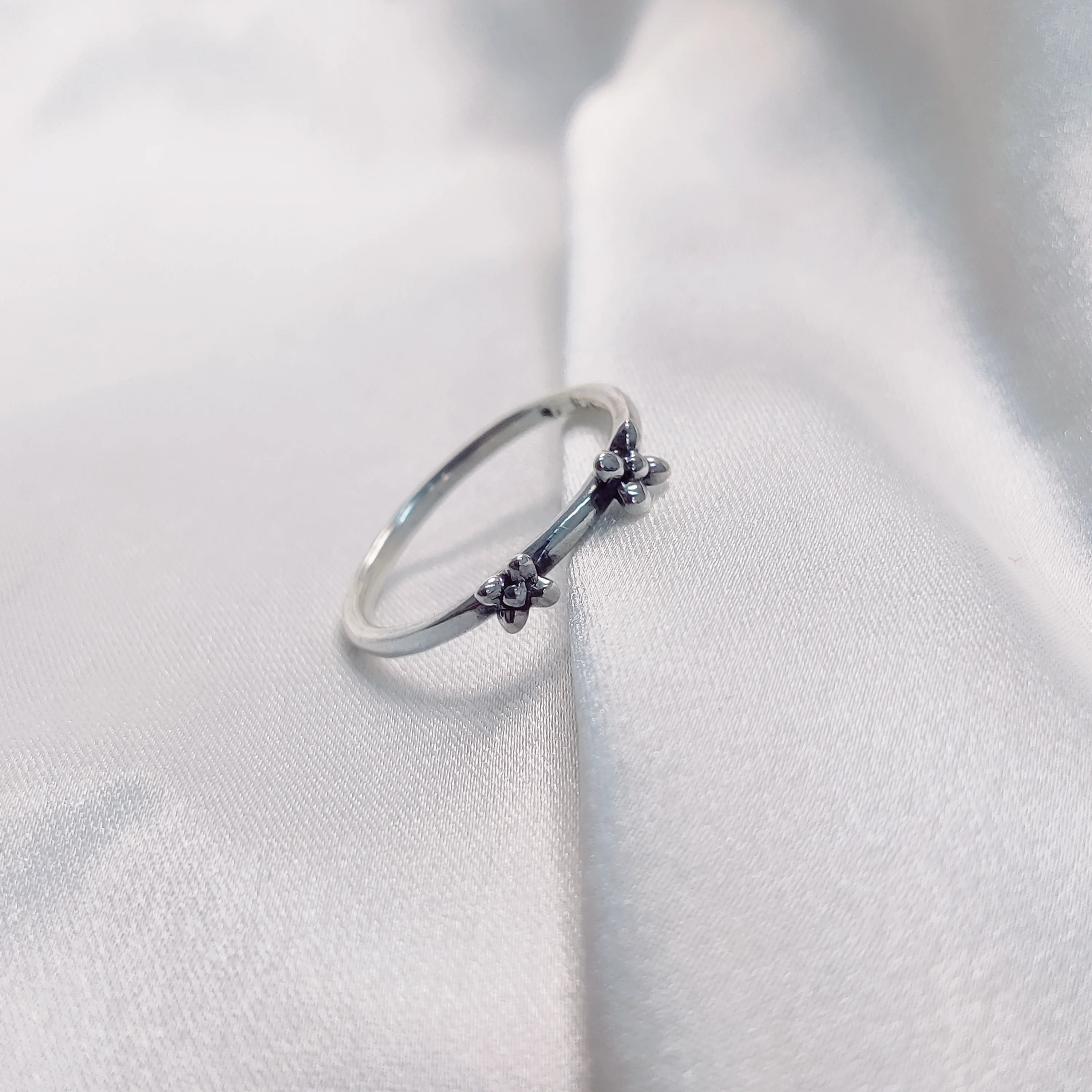 Attractive Jewelry tiny Rings two flower Designer Ring 925 sterling Silver Rings manufacturers And Wholesaler from india Grab it