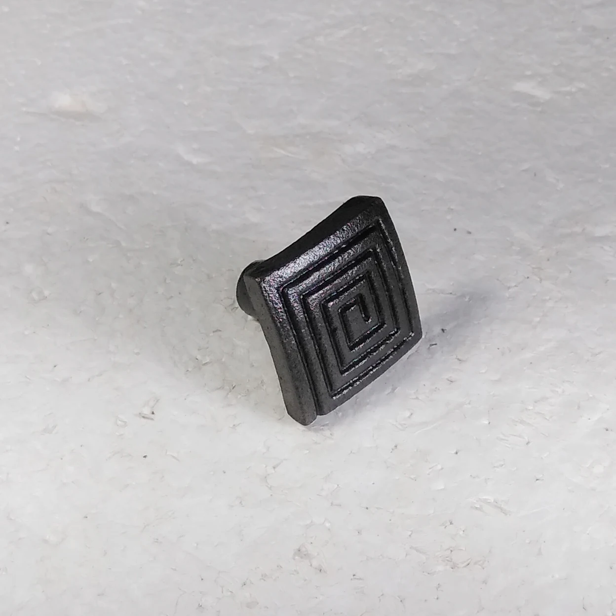 SIMPLE  SQUARE LINING SHAPE DECORATIVE CABINET KNOBS FURNITURE ACCESSORIES AT THE LOWEST PRICE DIRECT FROM MANUFACTURE