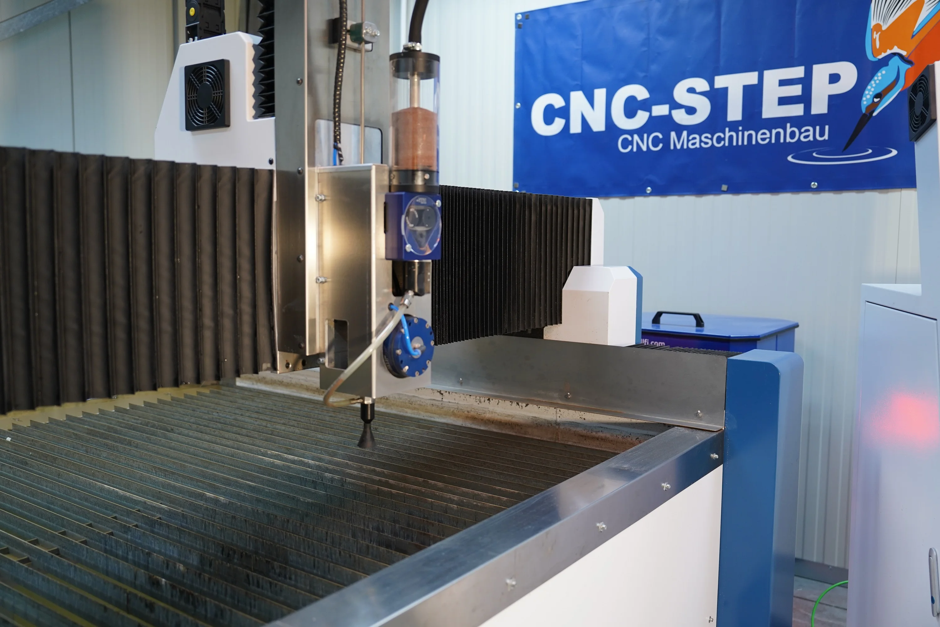 150 mm Cutting Thickness Excellent Performance Widely Used Water Jet Stone Cutting Machine HPC-3015