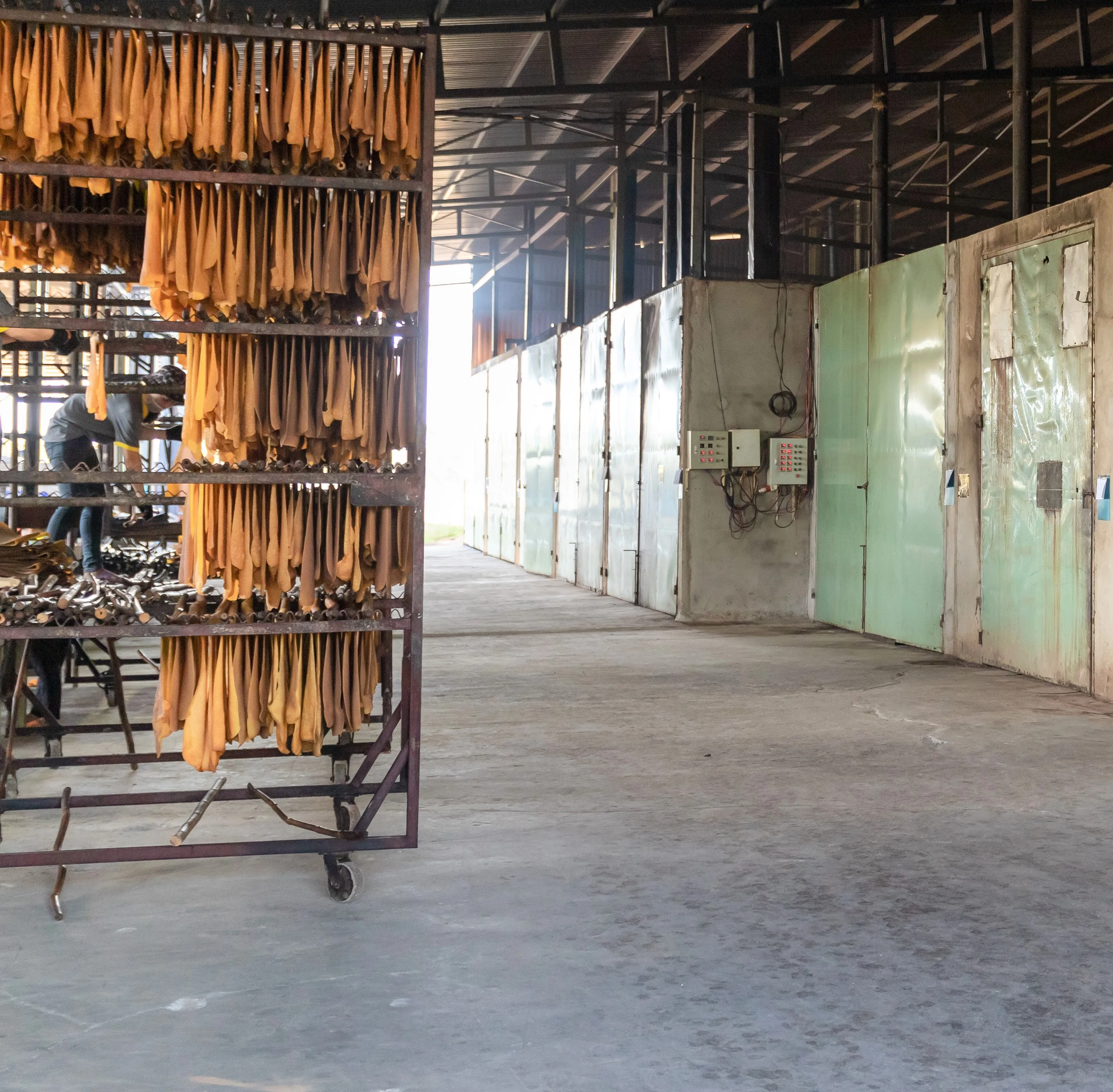 RSS3_manufacturer in Vietnam with competitive price and fast delivery rubber sheets natural compound raw material support