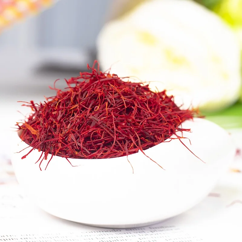 Bulk saffron has perfect color and perfect stem and leaf length