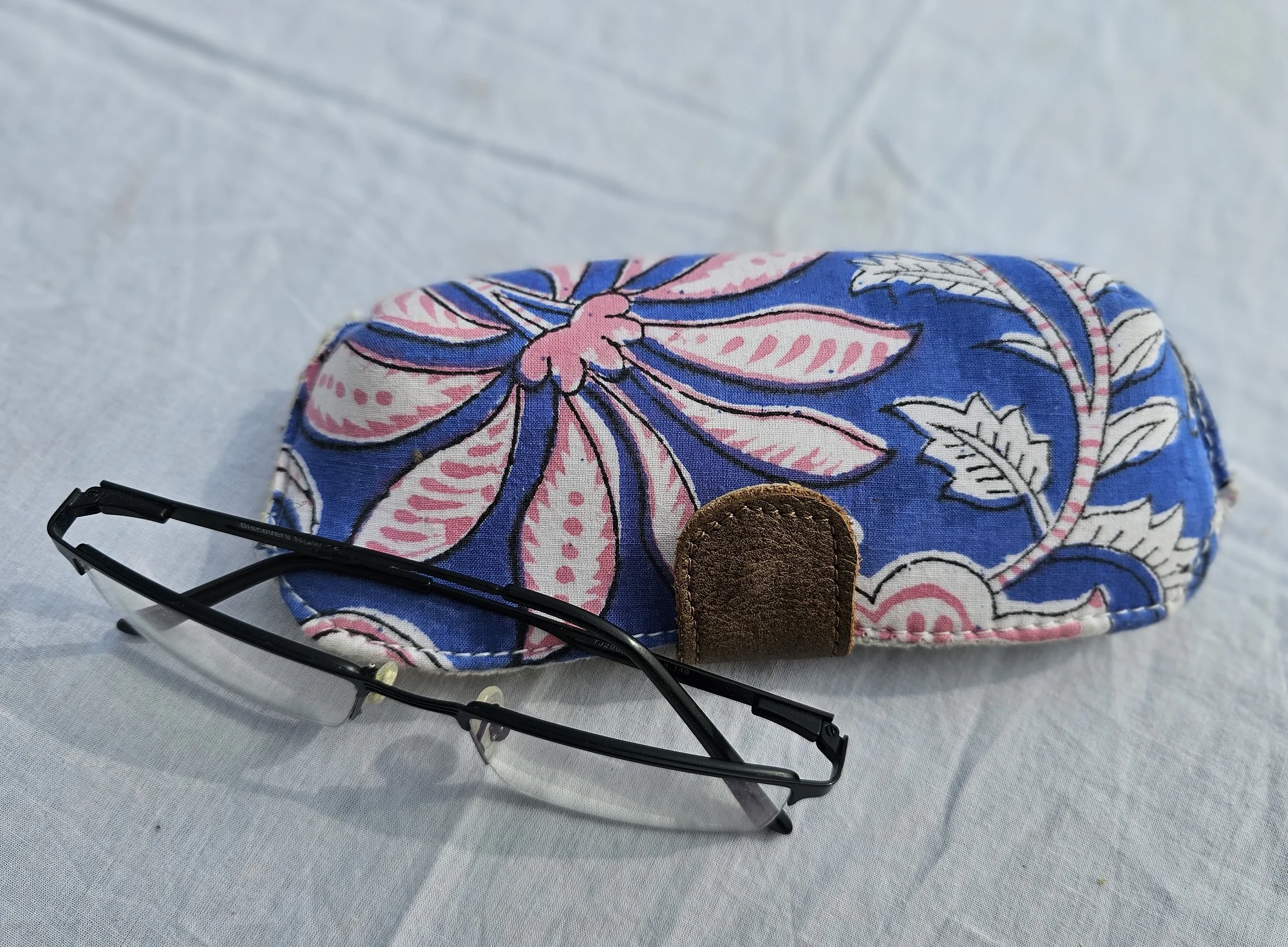 Wholesale Handmade Cotton Printed Fabric Sunglasses Case Goggles Case Eyeglasses Case Holder Eyeglasses Pouches