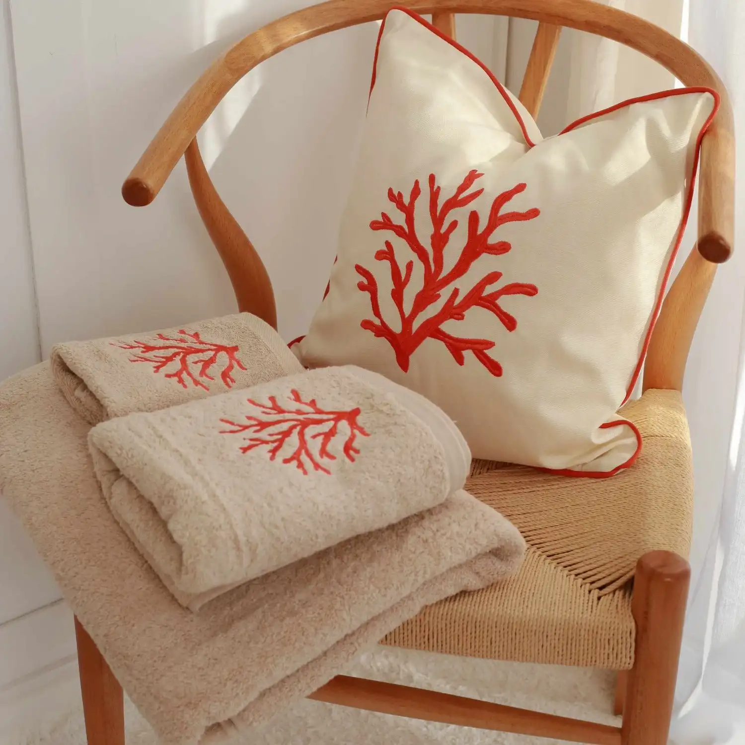 Wholesale Embroidery Red Coral Design Square Seat Cushion Cover Ivory Cotton Embroidery Latex Throw Pillowcase Sofa Covers