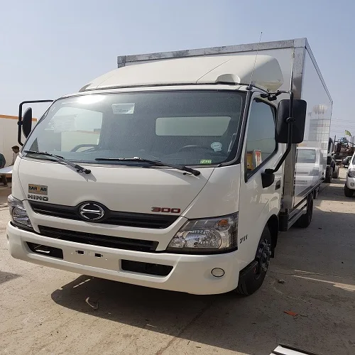 Грузовой автомобиль, довольно используемый, серия Hi/no 300, 4x4 AWD/4WD, легкий грузовик 2014 - 2022