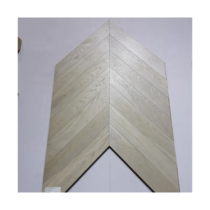 Best Selling Natural Color varnished chevron oak parquet flooring