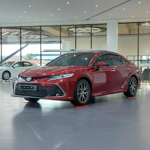 2020 2021 2022 2023 Toyota Camry SE (in different Colors)