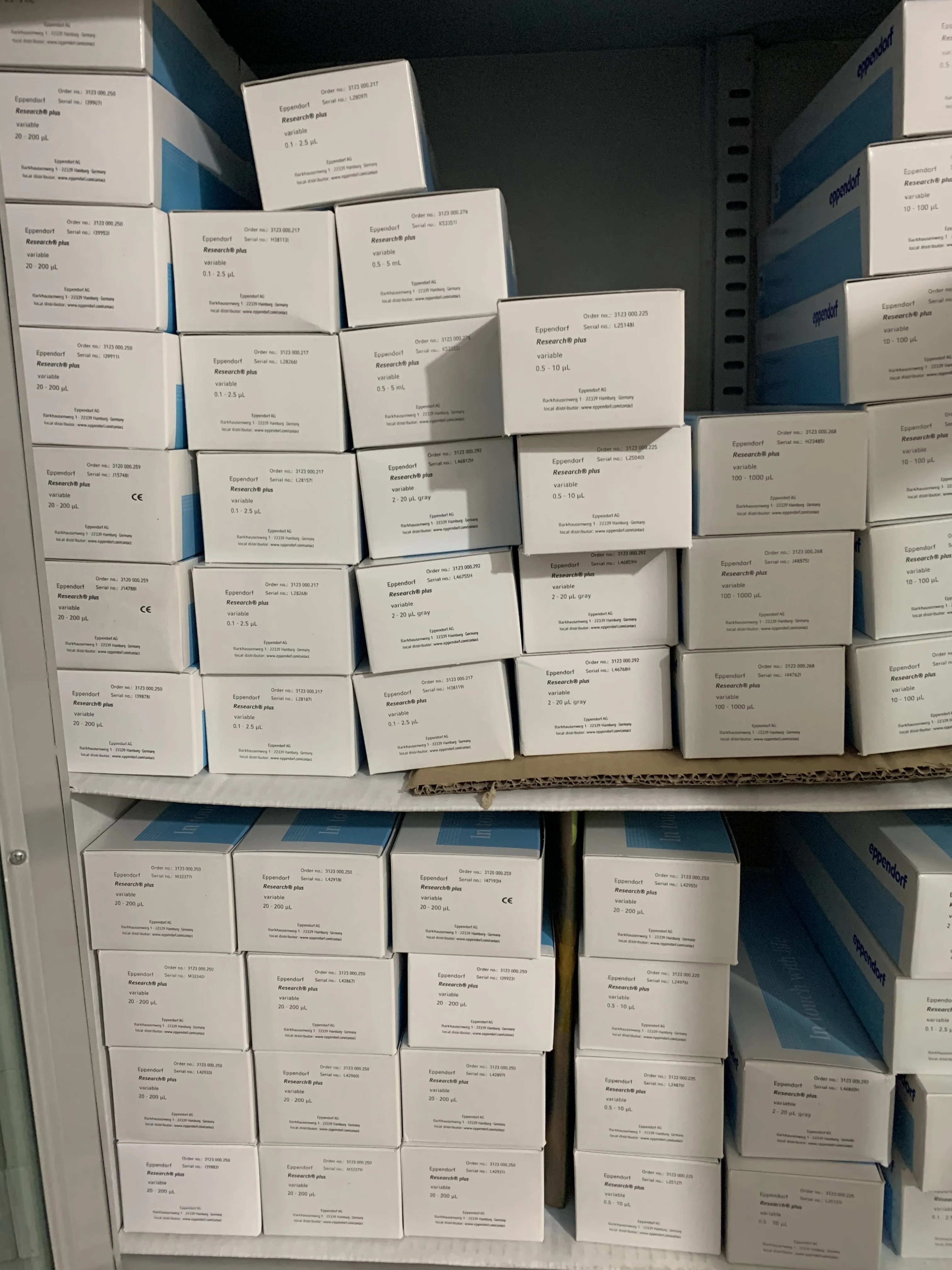 Germany Ependorf Research plus Multichannel Single channel Mechanical micro pipette pipettes transfer micropipette tips bottle