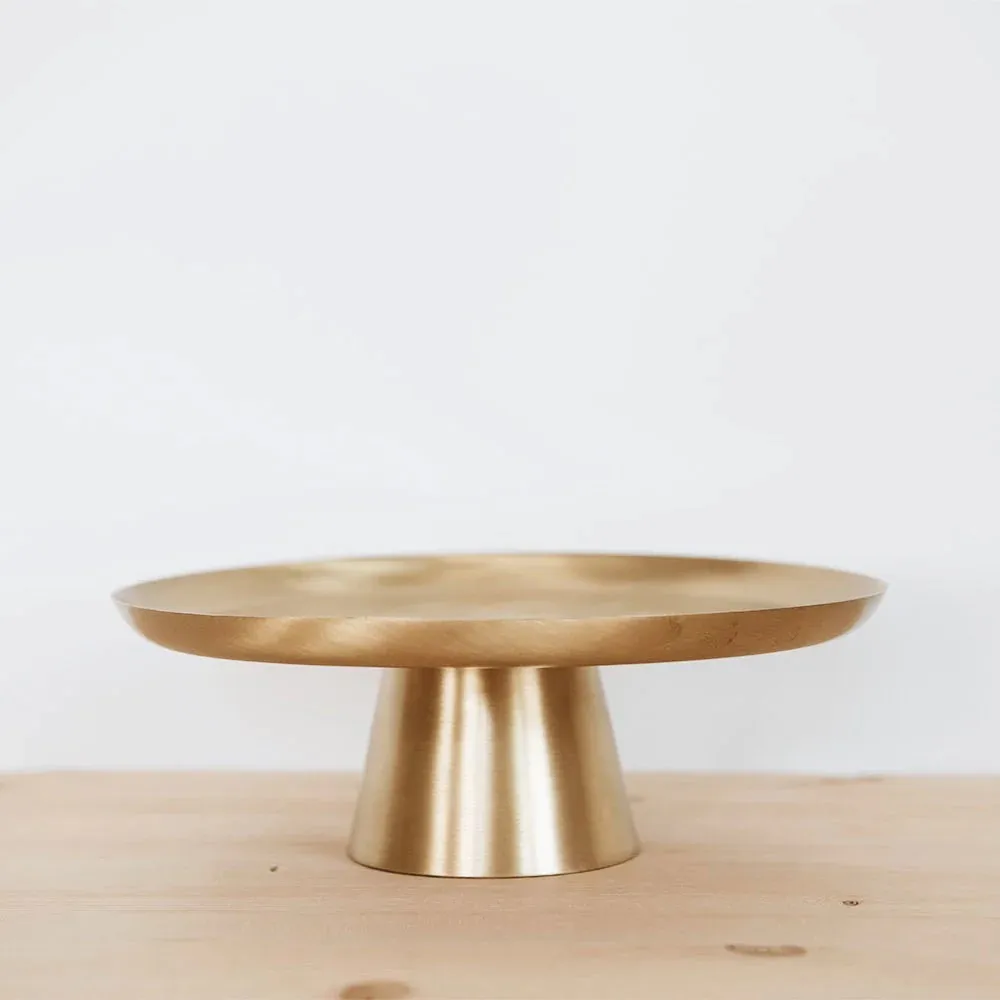 Лучшее качество большая латунная подставка для торта ручной работы с матовой отделкой используется украшения свадебного стола