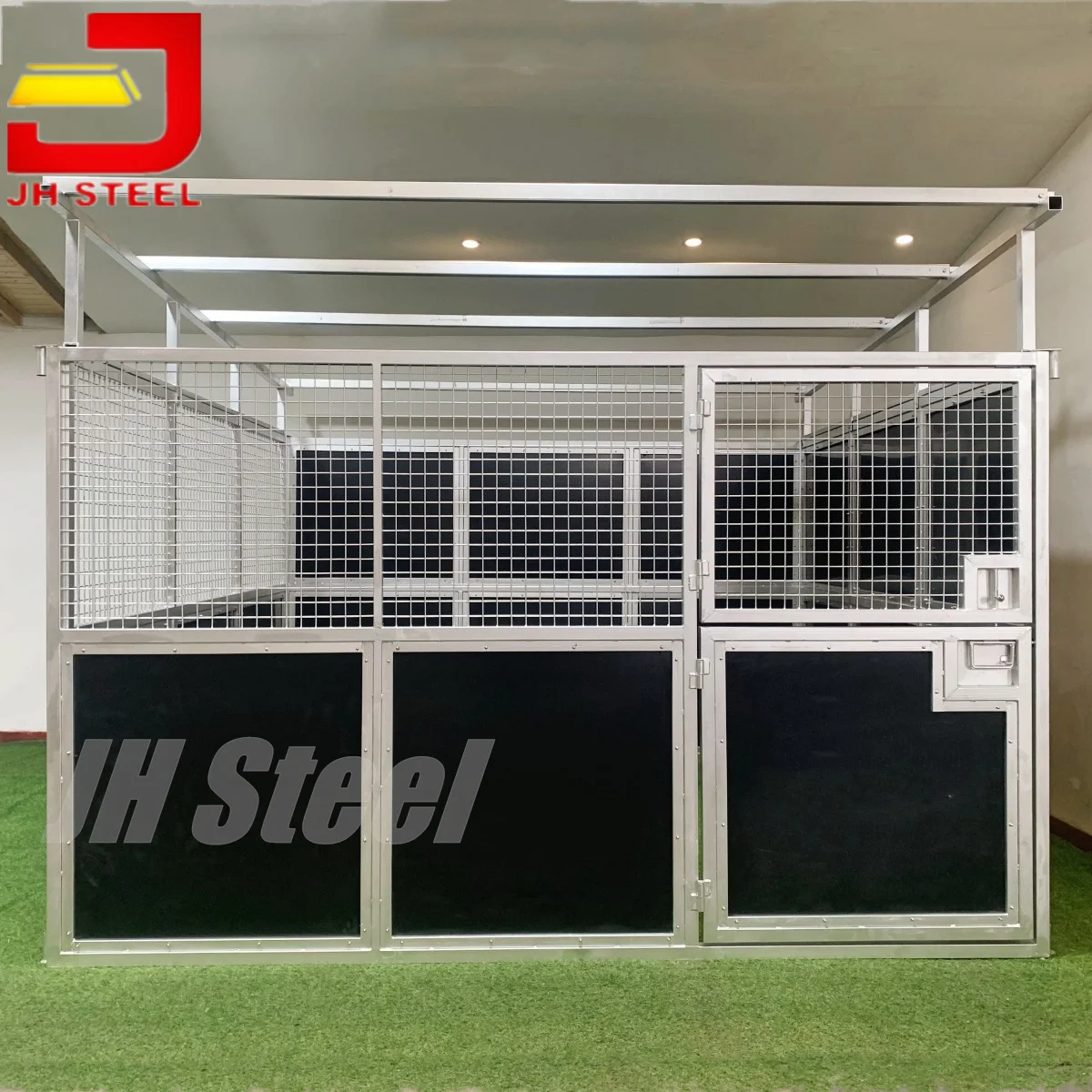 High Quality Fast Installation HDPE Infill Movable Horse Stable Panels with Sliding Door for sale
