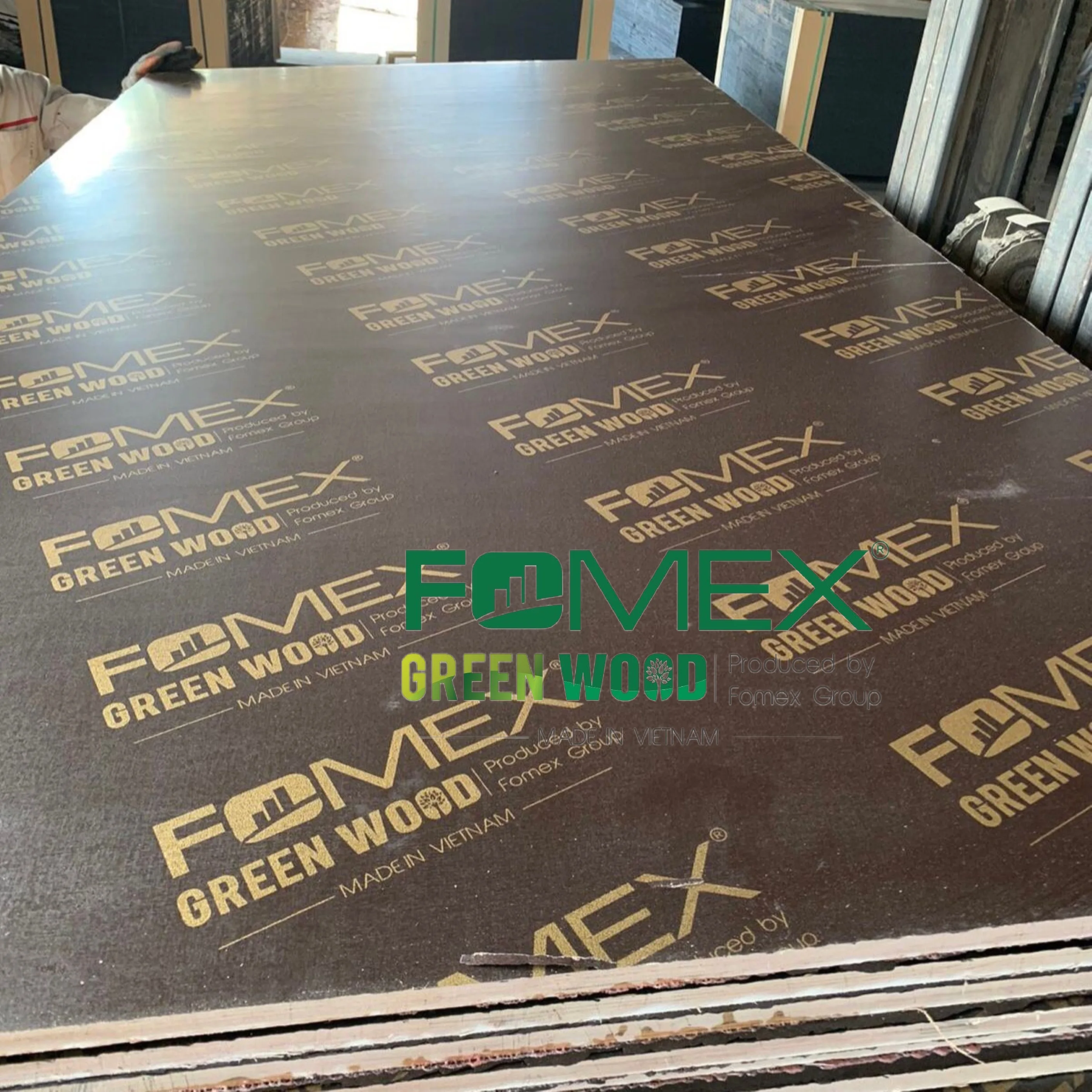 High Quality 4x8ft 12-18mm Film Faced Plywood Brown Paper 100% Eucalyptus with Birch & Poplar Exported to Middle East