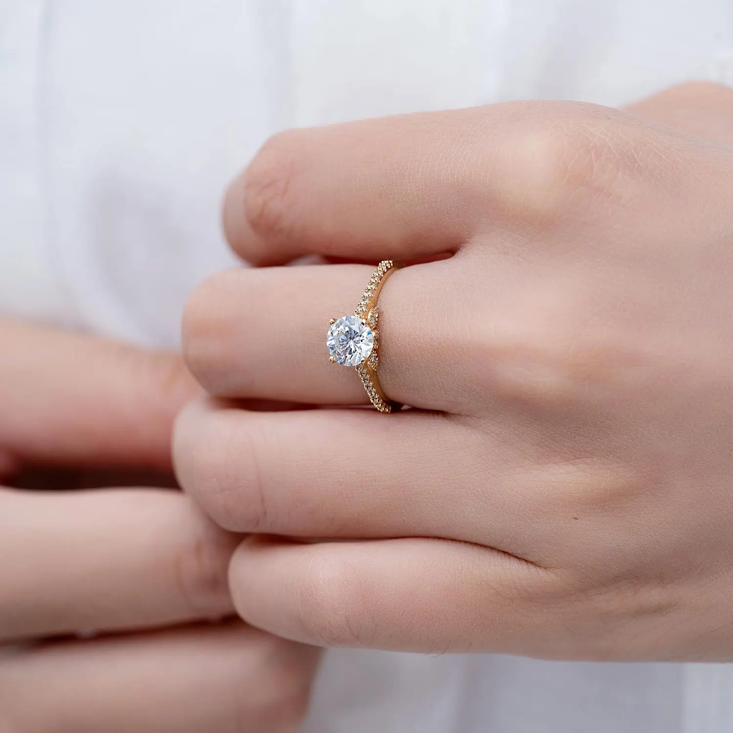 Hot selling high quality trendy design 14k gold engagement rings fine jewelry with cz gemstone Vietnam Manufacturer NDINO23