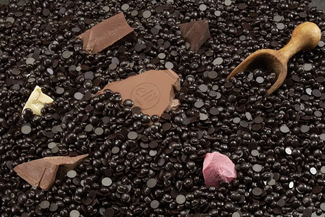 250g. Professional Gourmet Products 33% Cocoa Bulk Milk Button Chocolate