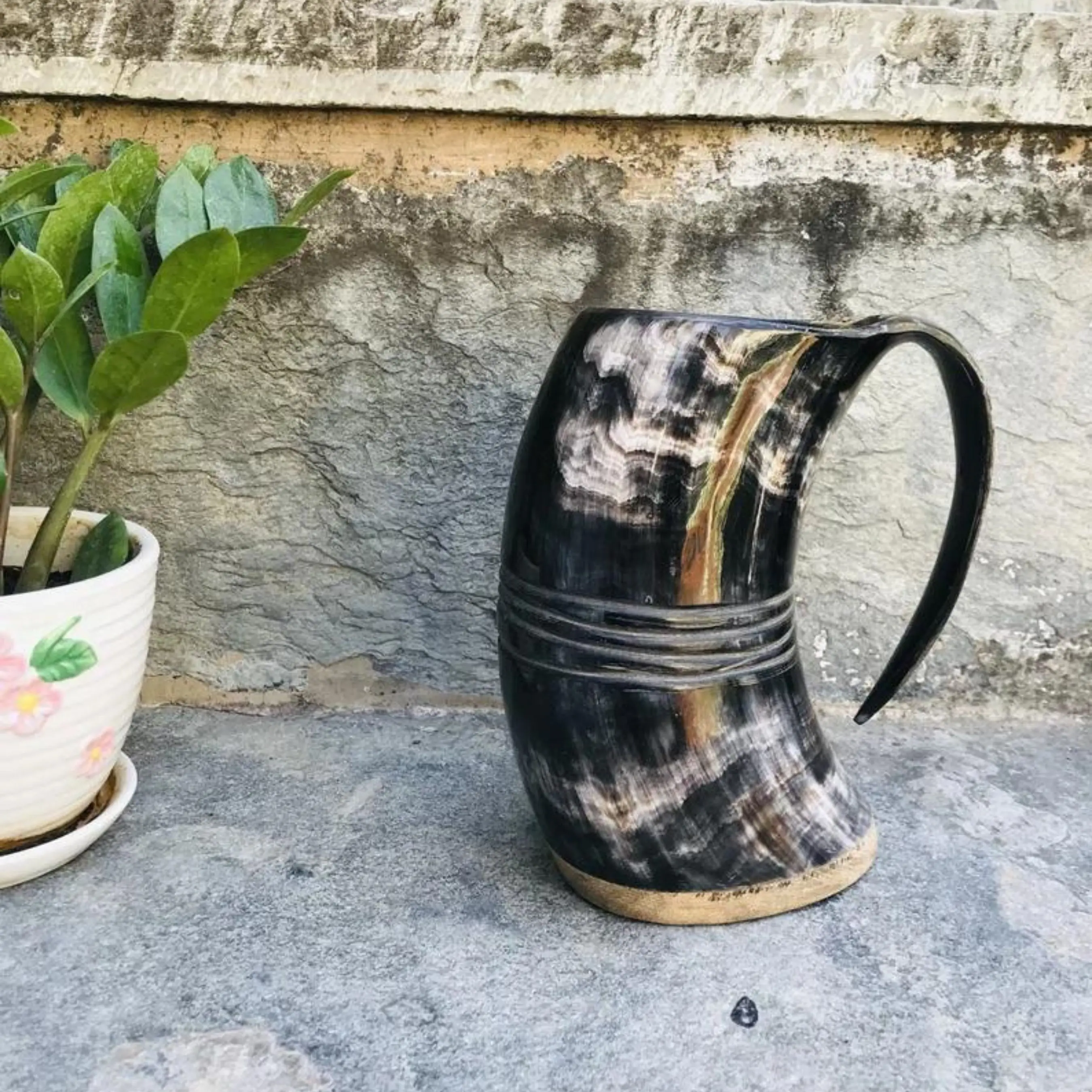 Top Notch Quality Natural Handmade Horn Mug Sustainable Viking Drinking Horn Mug For Parties At An Attractive Price