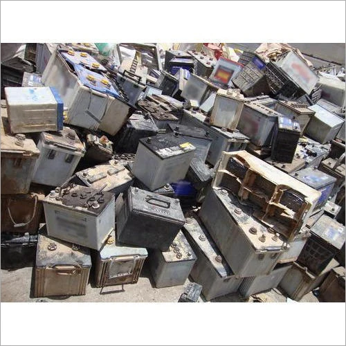 Used Scrap Battery Scrap / Car and truck battery drained lead battery scrap