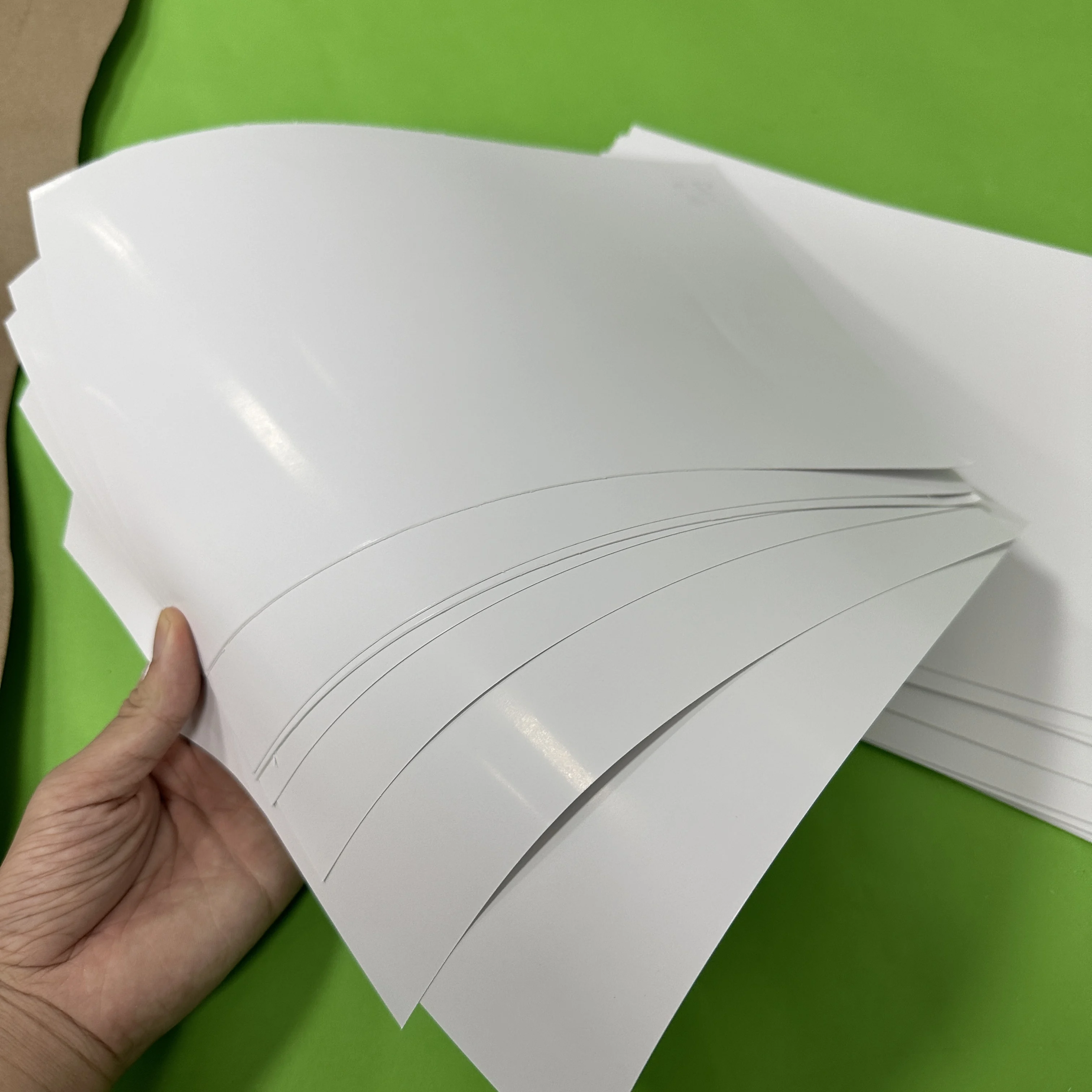 Manufacturer Cheap Price Good Quality  C2S Art Paper Customized Size Free Samples Fast Delivery White Card in sheet