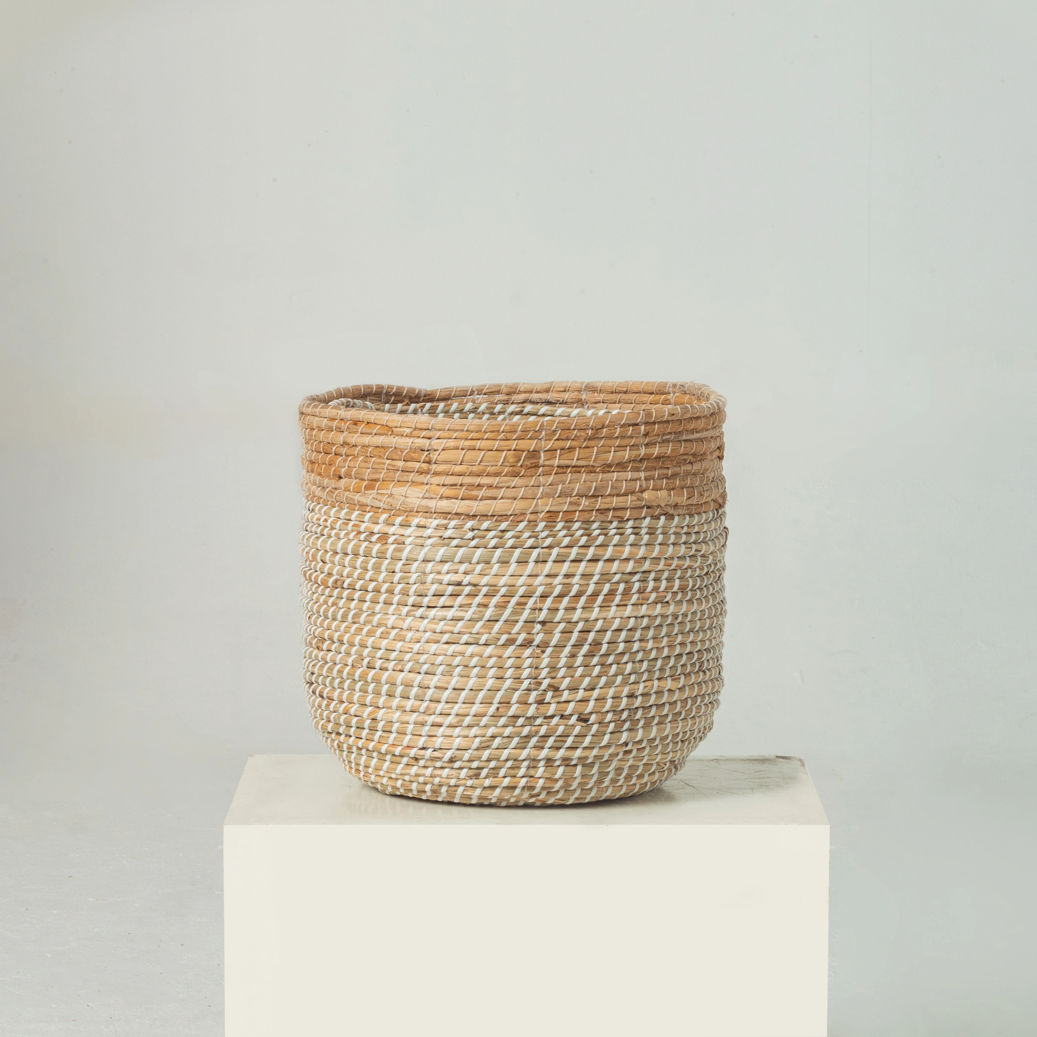 Seagrass plant basket/woven plants pots indoor basket planter with plastic liners/decorative wicker flower pot cover