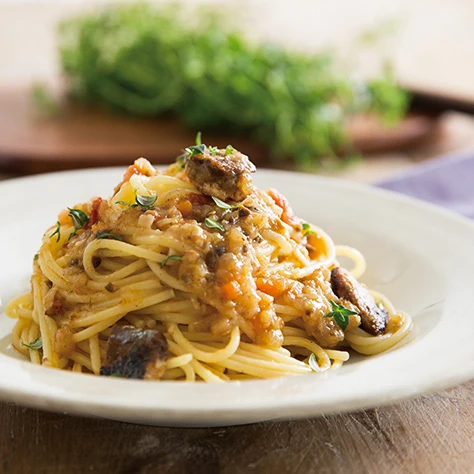 Japanese Pasta sauce easy cooking garlic sardines vegetables peperoncino