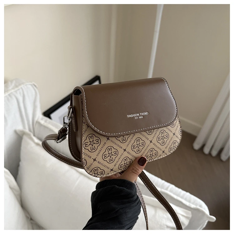 Fashionable Color Block Geometric Pattern Creased Saddle Style Mini Crossbody Bag For Women