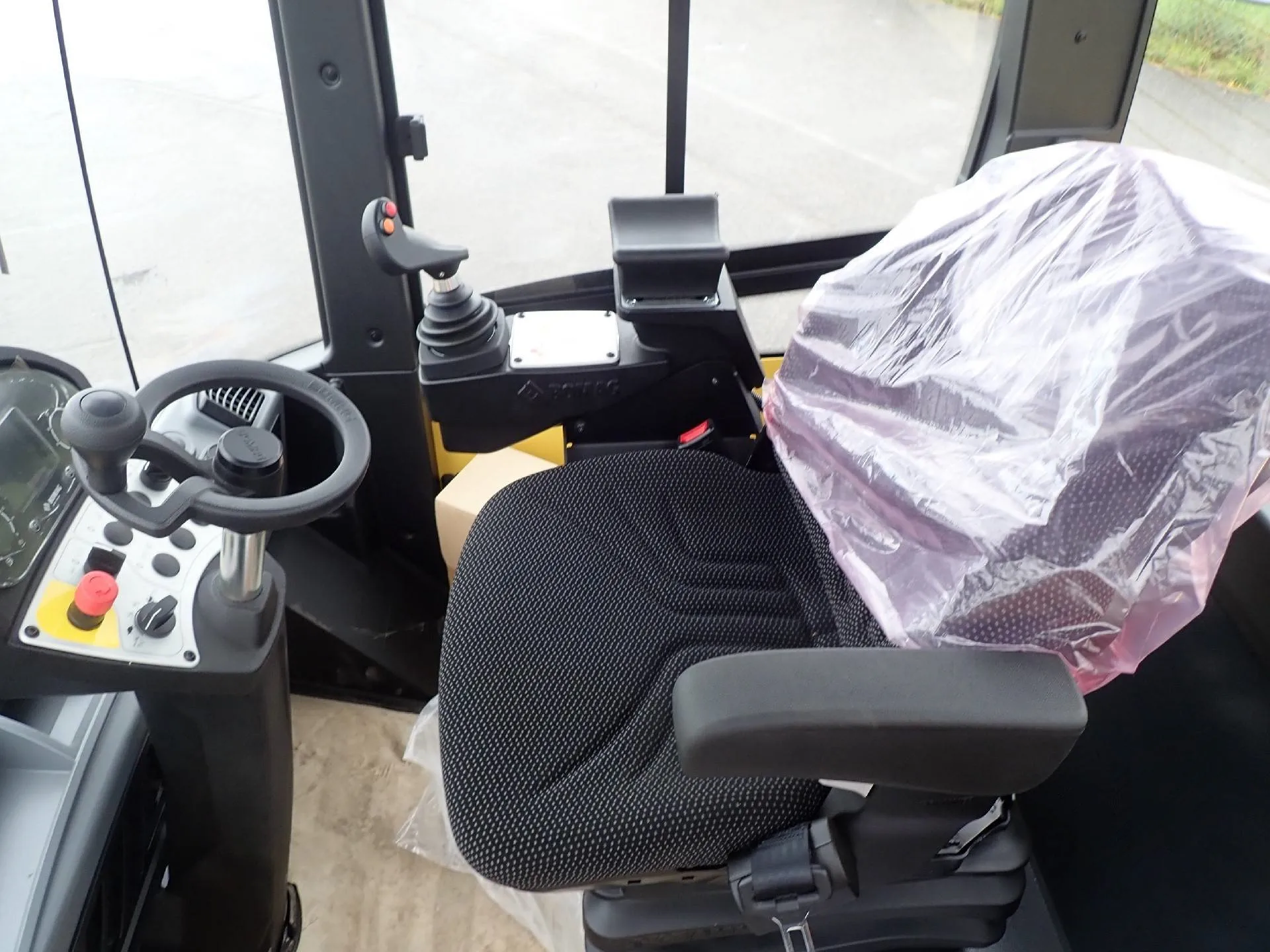 2019 BOMAG BW213D-5 BW213 Single Drum Roller for