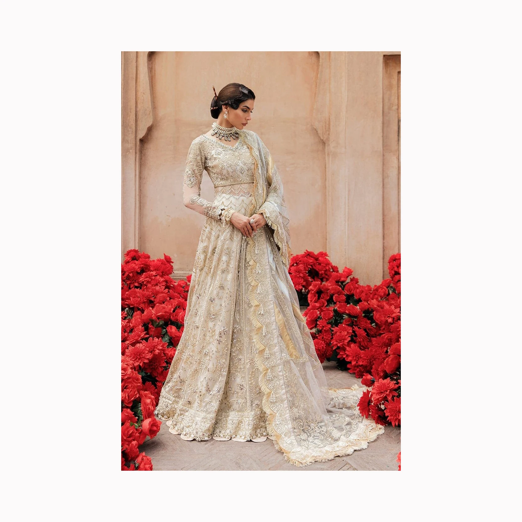 Heavy Embroidery work lahenga choli Dupatta Blouse Embroidery work stone pearl work bridal lehenga choli wholesale price