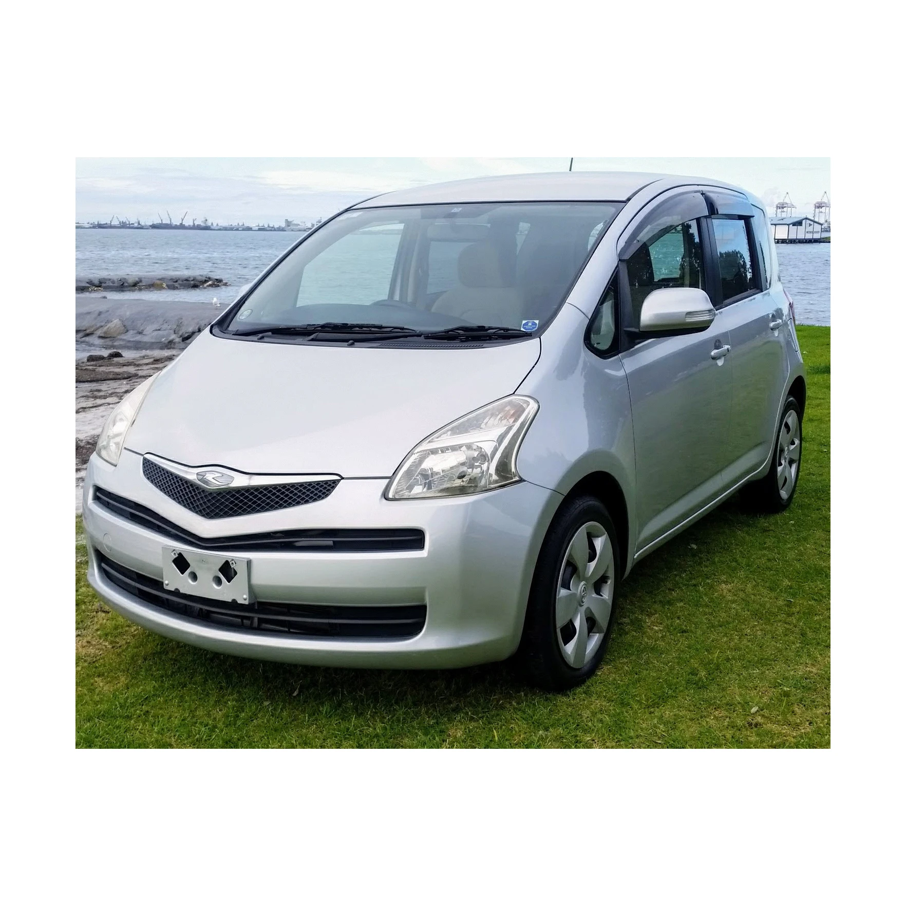 USED 2011 TOYOTA RACTIS LHD 2.4 PERFECT WORKING CONDITION CARS FOR SALE